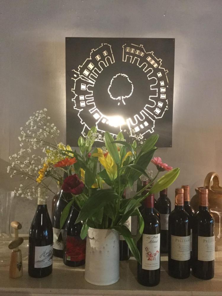 VINS ET FLEURS